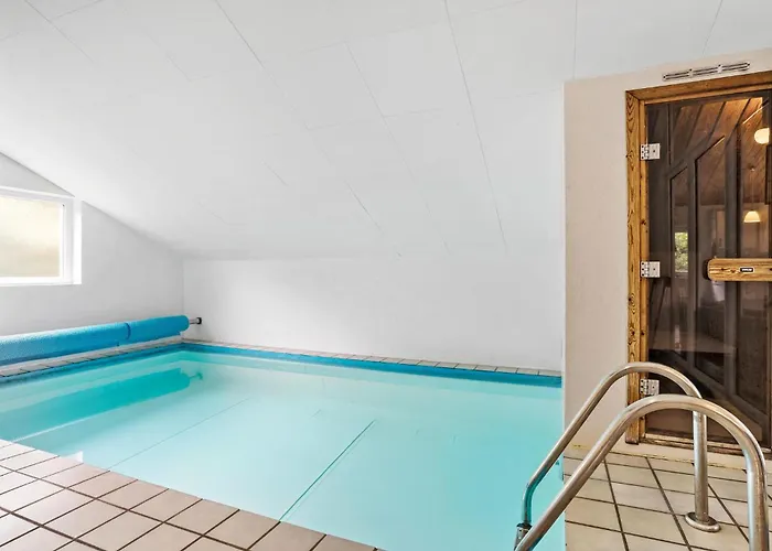 Cozy In With Sauna